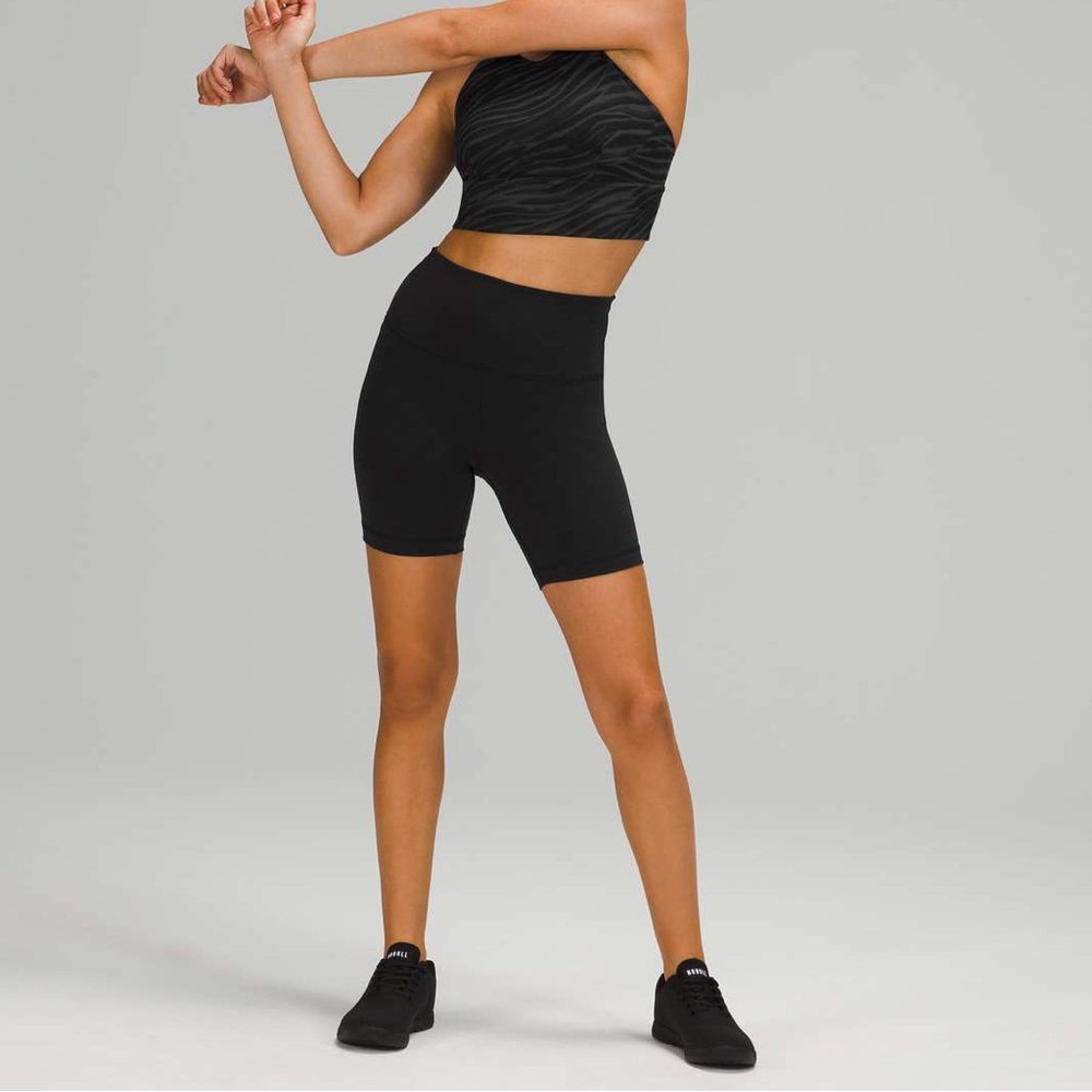 lululemon | Women's Wunder Train High Rise Shorts Black Size 6 8" Inseam